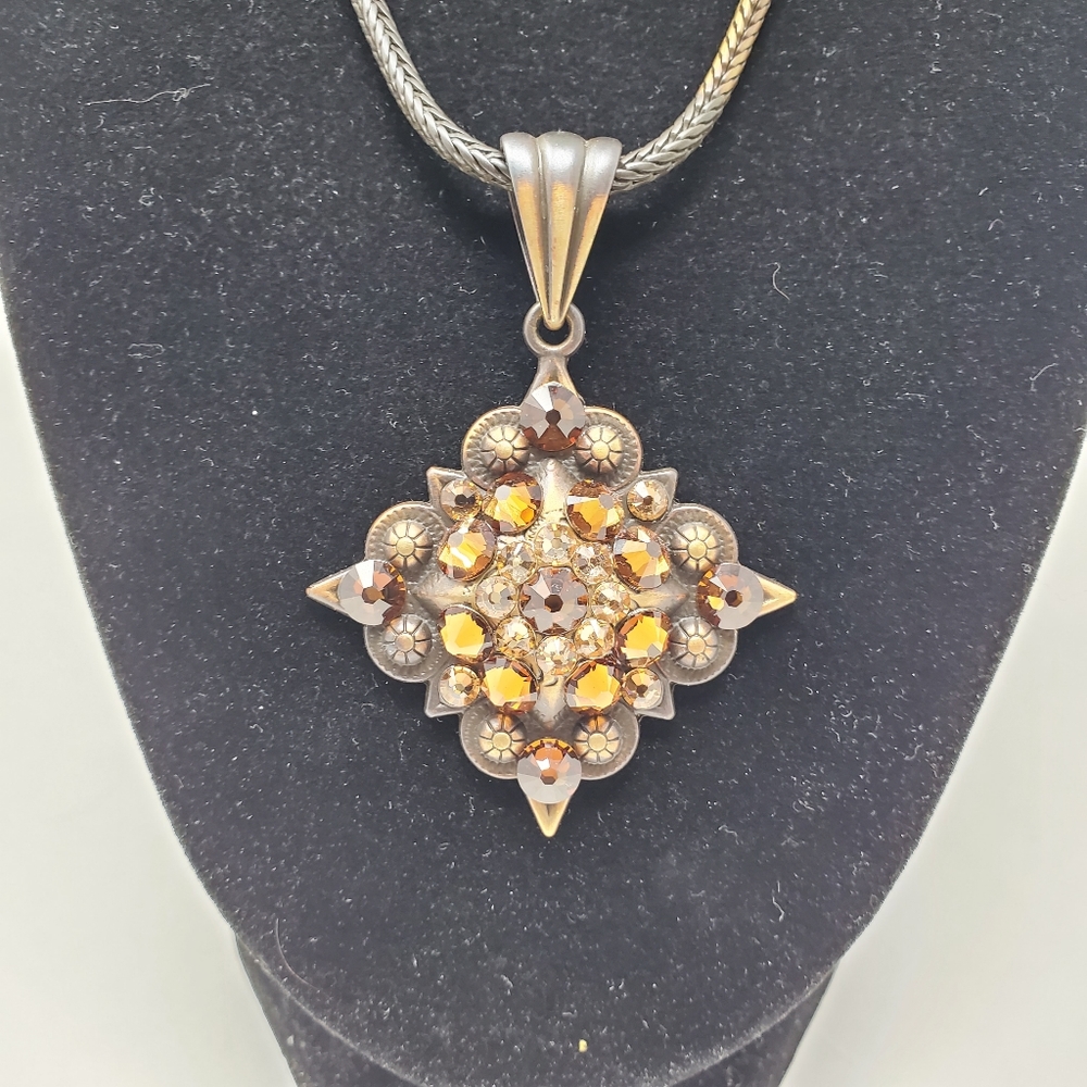 Western Charm Brown rhinestone concho necklace - Picture 3 of 6